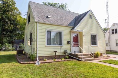 409 Center Drive_2-3