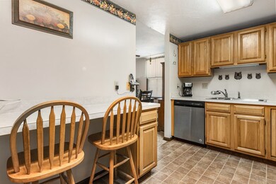 21 Bailey St unit 3B, Uxbridge, MA 01569 - photo 7