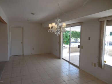 Dining with Golf Course view