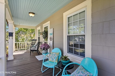 1367 Dalton St, Alcoa, TN 37701 - photo 4