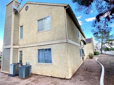 4661 Amberleigh Ln, Las Vegas, NV 89121 - photo 6