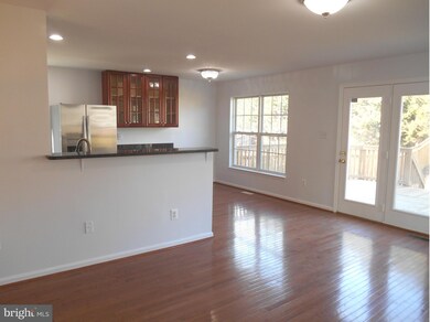 12213 Emerald Way, Germantown, MD 20876 - photo 6