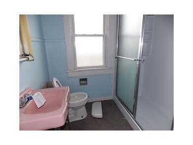 Full Bath.