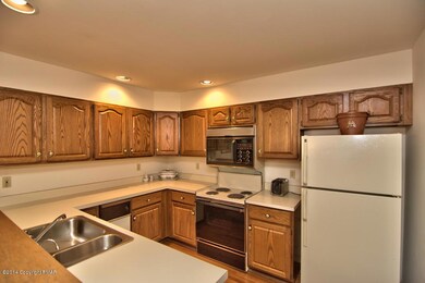 7318 Meadow Ln, Canadensis, PA 18325 - photo 6