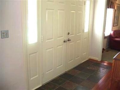 709 Winterhaven Ln, Frankfort, KY 40601 - photo 4