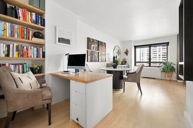 Lincoln Towers unit 26T, New York, NY 10023 - photo 3