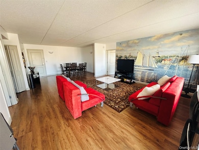 Ocean Grande unit 410, Rockaway Park, NY 11694 - photo 4