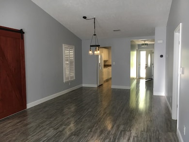 116 W Middlebury Ln SW, Aiken, SC 29803 - photo 3