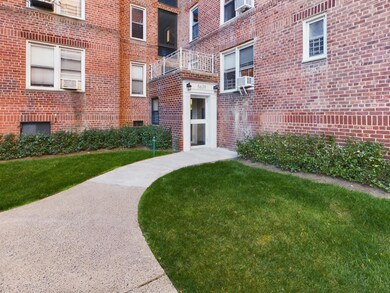 Netherland Gardens Cooperative unit 6B, Bronx, NY 10471 - photo 2