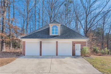 Detached 3 car-garage