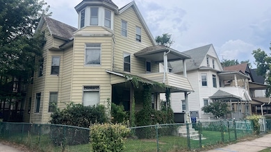 482 Chestnut St, Springfield, MA 01107 - photo 3