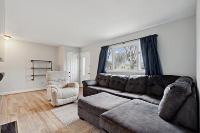 1212 Lilac Ln, Cedar Falls, IA 50613 - photo 3