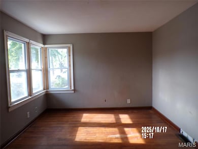 737 Charbonier Rd, Florissant, MO 63031 - photo 4