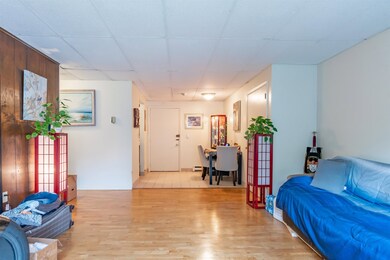 88F Constitution Dr, Londonderry, NH 03053 - photo 6