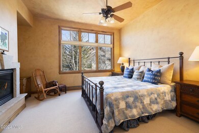 village_th_f6_interior_primary