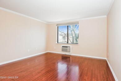 Greenwich Green unit 409, Old Greenwich, CT 06870 - photo 3