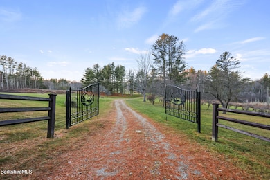 403 Churchill St, Pittsfield, MA 01201 - photo 3