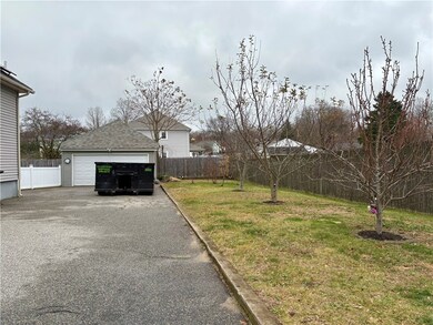 23 Knight St unit 23, West Warwick, RI 02893 - photo 4