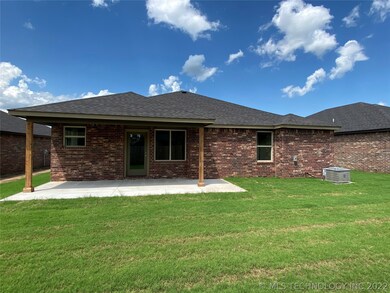3619 E Cherryhill Ct, Broken Arrow, OK 74014 - photo 6