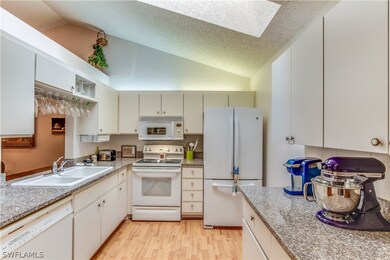 17502 Osprey Inlet Ct unit 52, Fort Myers, FL 33908 - photo 5