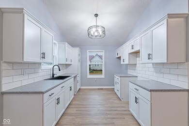 1002 N Harrison St, Alexandria, IN 46001 - photo 5