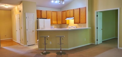 1354 Fox Pointe Cir, Ann Arbor, MI 48108 - photo 5