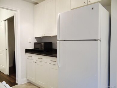 88-12 Elmhurst Ave unit 1J, Elmhurst, NY 11373 - photo 7