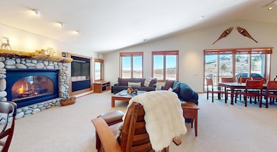 819 Fairway Cir unit 819, Mammoth Lakes, CA 93546 - photo 7