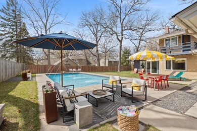 LET THE FUN BEGIN...2020 saltwater pool w/fountains!