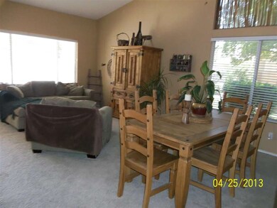 Living Room/Dining Room 3