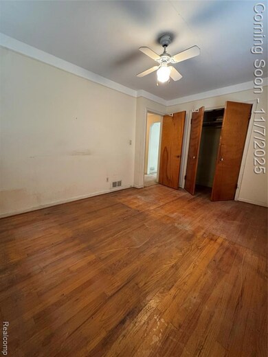 23318 Churches St, Southfield, MI 48033 - photo 6