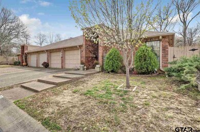 402 402 Amberwood Cir, Tyler, TX 75701 - photo 2