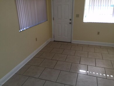 Front eatin Kitchen
