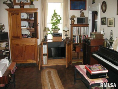 215 E Lincoln St, Good Hope, IL 61438 - photo 5