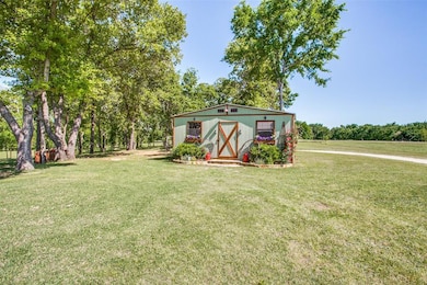 1510 Hawkins Rd, Whitesboro, TX 76273 - photo 4