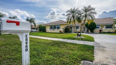 14940 E Waterford Dr, Davie, FL 33331 - photo 3