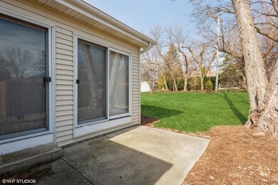 341 Cedarbrook Rd, Naperville, IL 60565 - photo 4