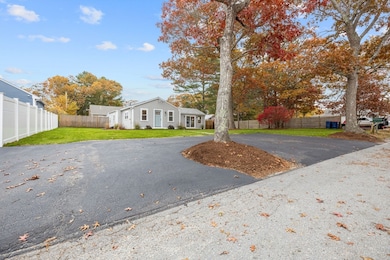 18 Martin St, Buzzards Bay, MA 02532 - photo 7