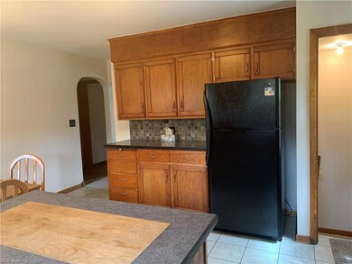Kitchen (Includes all appliances)