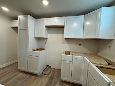 Similar kitchen finishes