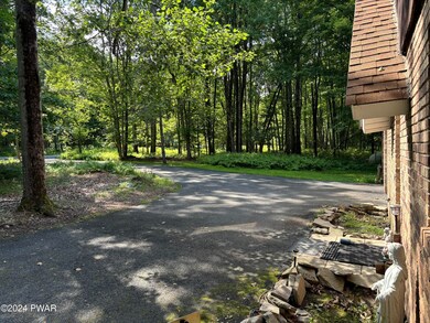 141 Friendship Dr, Hawley, PA 18428 - photo 5