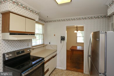 1823 Cromwood Rd, Parkville, MD 21234 - photo 5