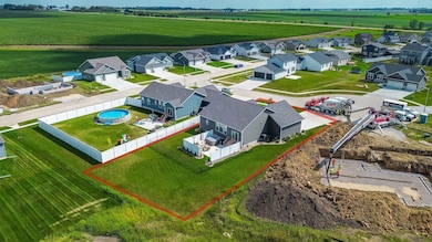 118 Goldcrest Ct, Waterloo, IA 50701 - photo 3