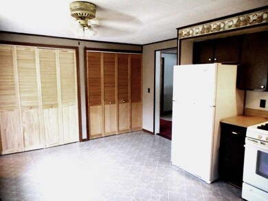 108 Hartman Knoll Ct, Nappanee, IN 46550 - photo 3