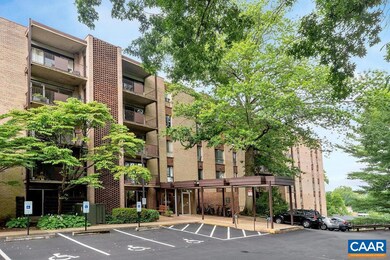 511 1st St N unit 309, Charlottesville, VA 22902 - photo 2