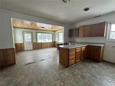 129 E Clark St, Alma Center, WI 54611 - photo 3