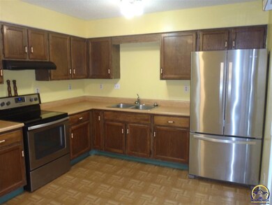 2524 SW Buchanan St, Topeka, KS 66611 - photo 5