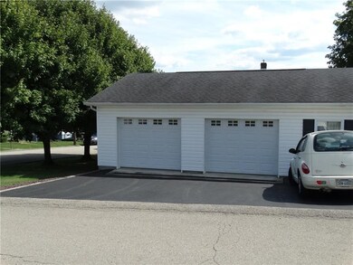 Detached 2-Car Garage