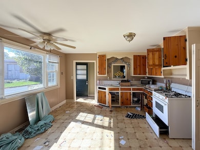 1407 N Delphine Ave, Waynesboro, VA 22980 - photo 5