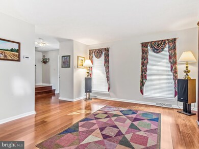 6598 Wicklow Dr, Sykesville, MD 21784 - photo 5